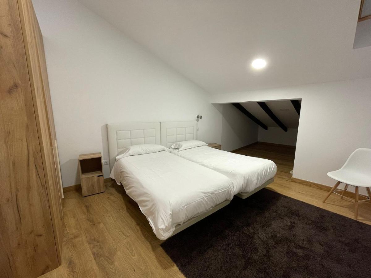 Apartamentos Turisticos Las Animas 柯米拉斯 外观 照片