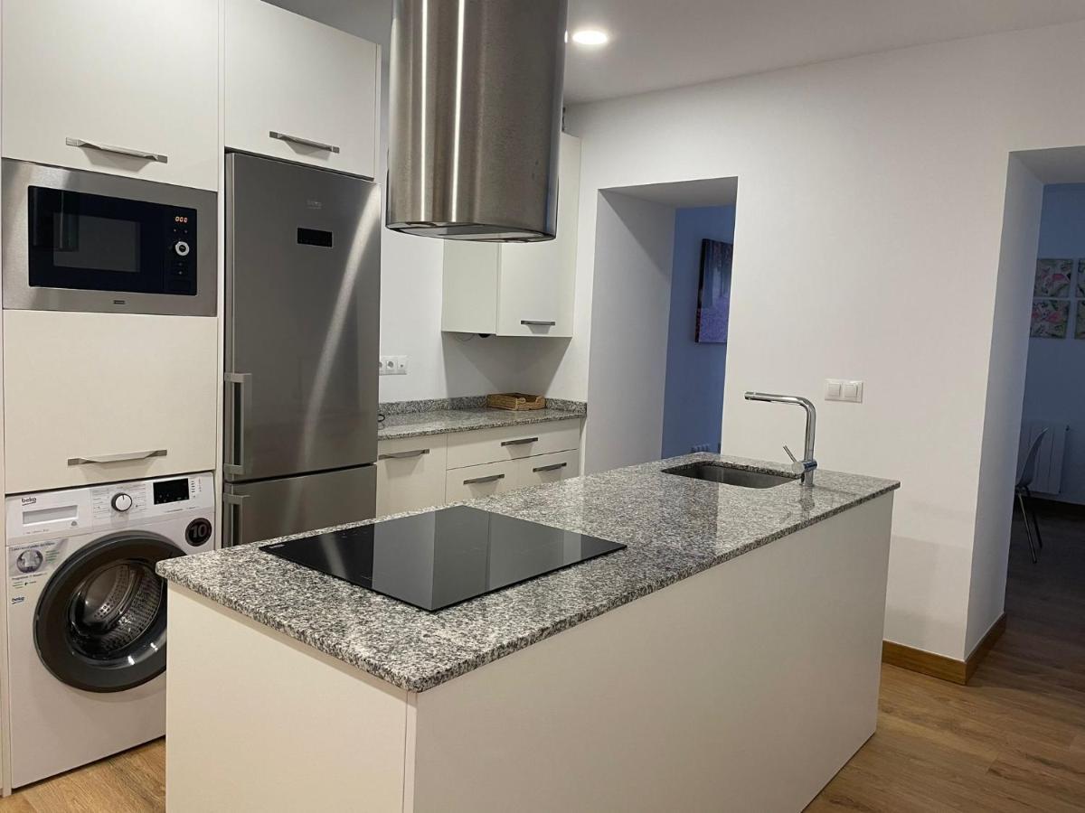 Apartamentos Turisticos Las Animas 柯米拉斯 外观 照片